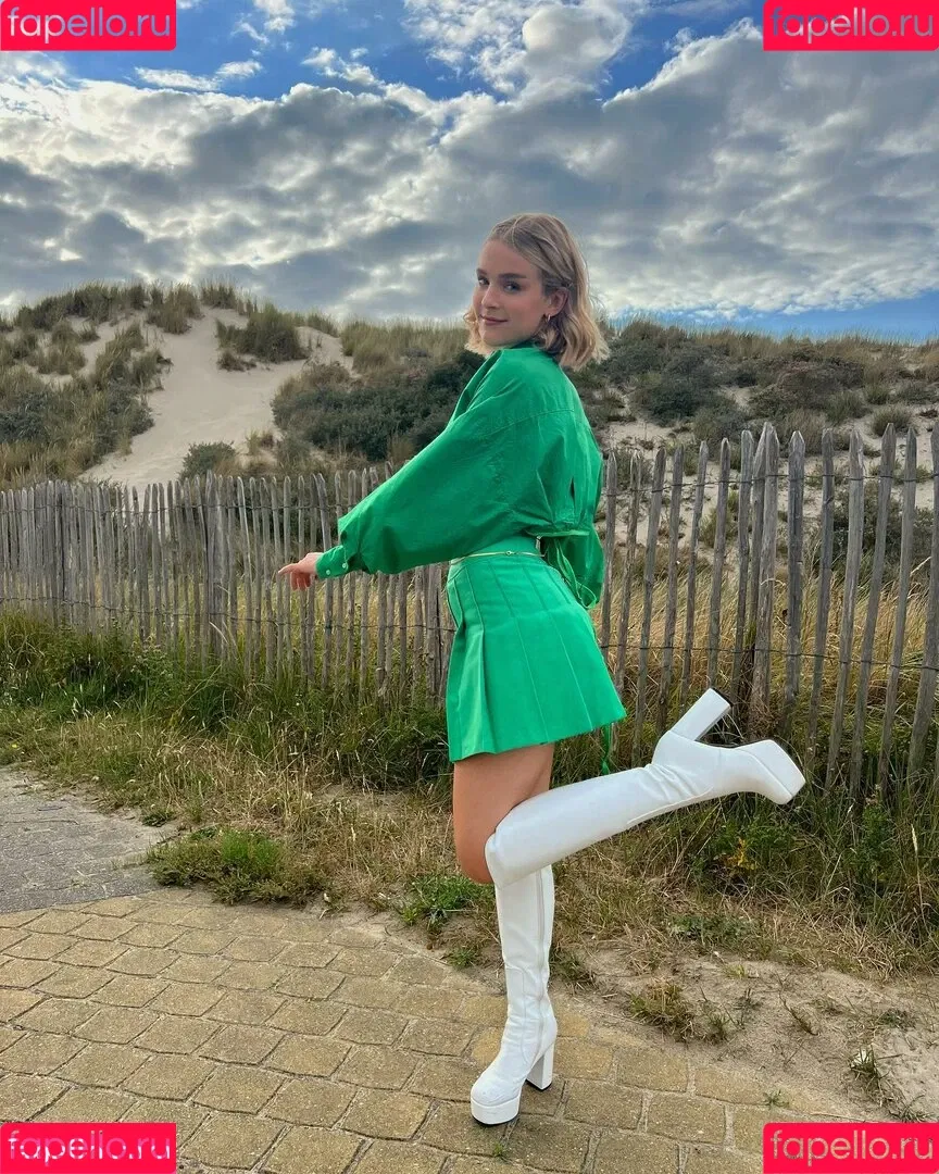 Pommelien Thijs / pommelienthijs / pommelinetilliere Onlyfans Photo Gallery 