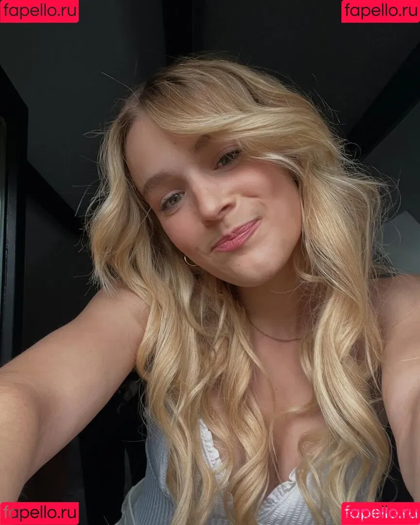 Pommelien Thijs / pommelienthijs / pommelinetilliere Onlyfans Photo Gallery 