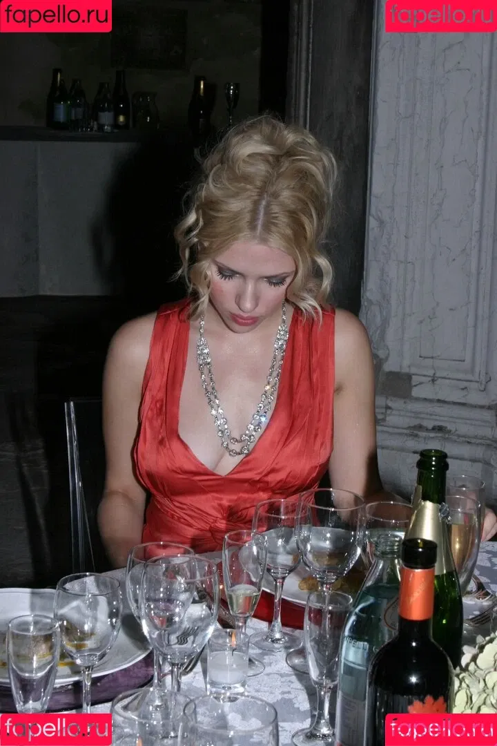 Scarlett Johansson / scarlettjohanson / scarlettjohanssonworld Onlyfans Photo Gallery 