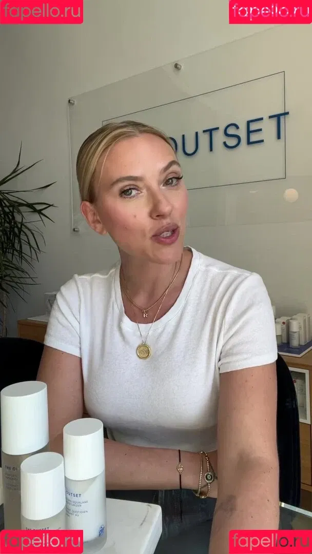 Scarlett Johansson / scarlettjohanson / scarlettjohanssonworld Onlyfans Photo Gallery 