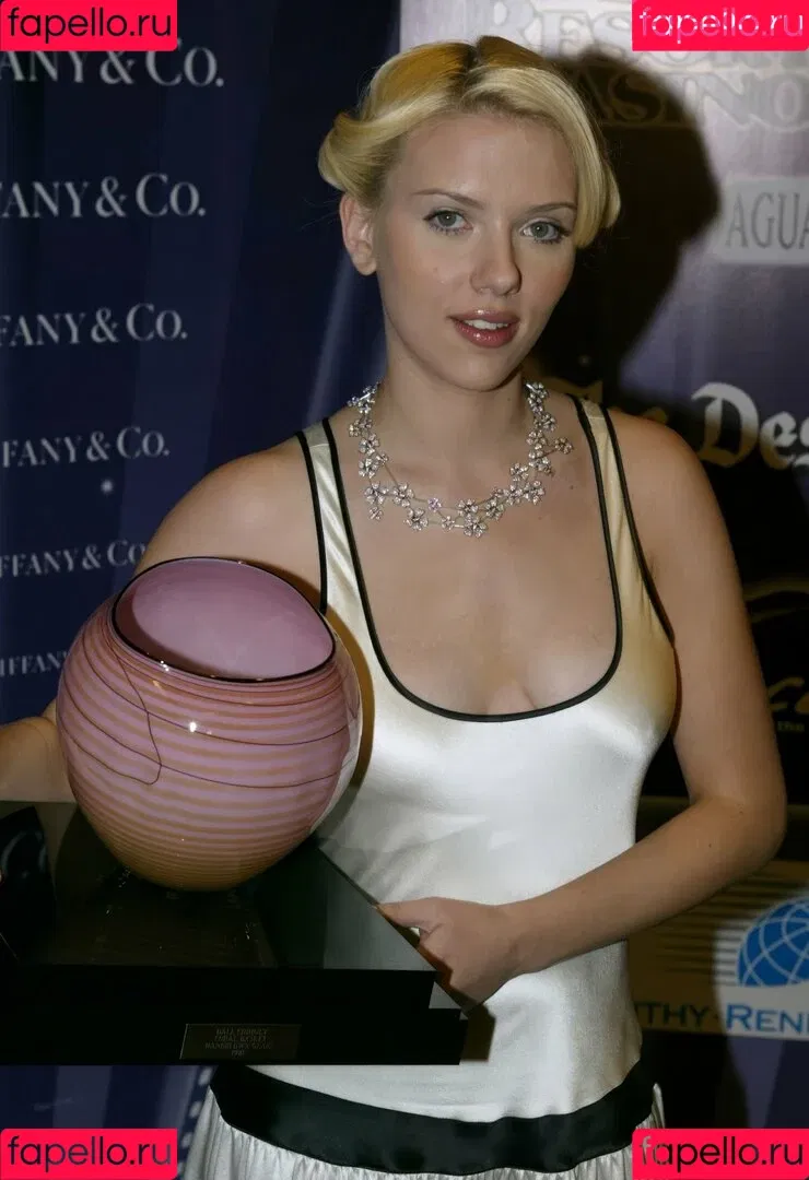 Scarlett Johansson / scarlettjohanson / scarlettjohanssonworld Onlyfans Photo Gallery 