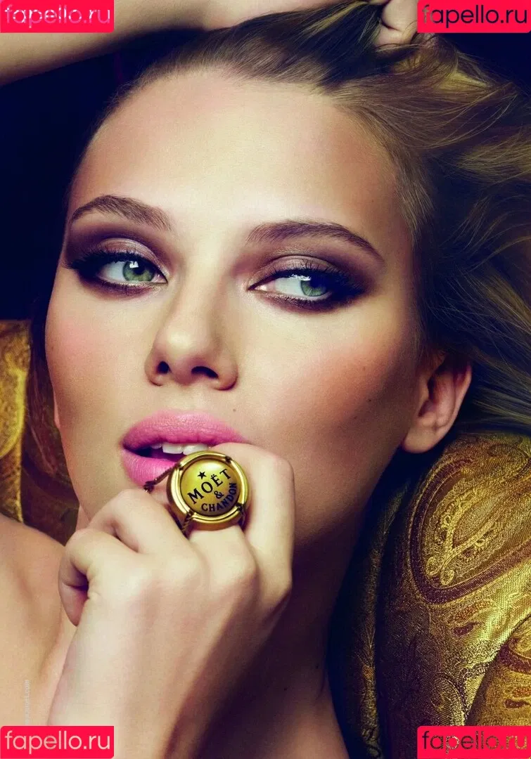 Scarlett Johansson / scarlettjohanson / scarlettjohanssonworld Onlyfans Photo Gallery 