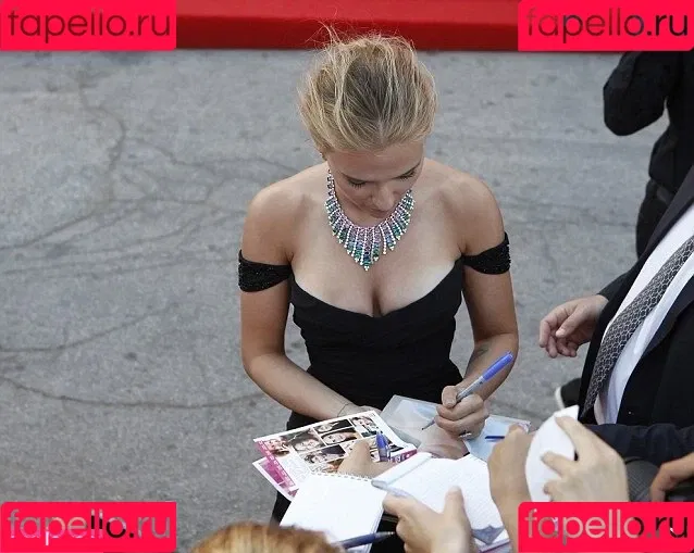 Scarlett Johansson / scarlettjohanson / scarlettjohanssonworld Onlyfans Photo Gallery 