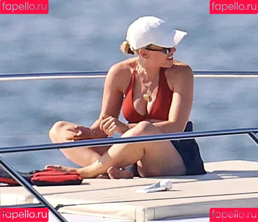 Scarlett Johansson / scarlettjohanson / scarlettjohanssonworld Onlyfans Photo Gallery 