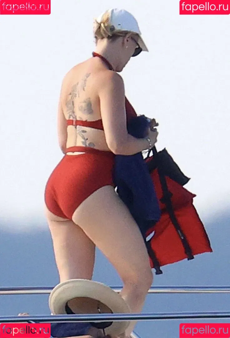 Scarlett Johansson / scarlettjohanson / scarlettjohanssonworld Onlyfans Photo Gallery 