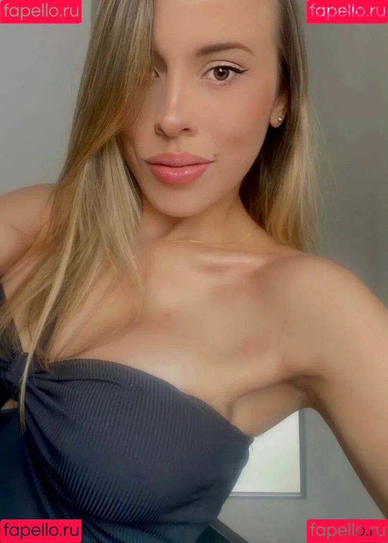busty_barbie / bustyxl Onlyfans Photo Gallery 