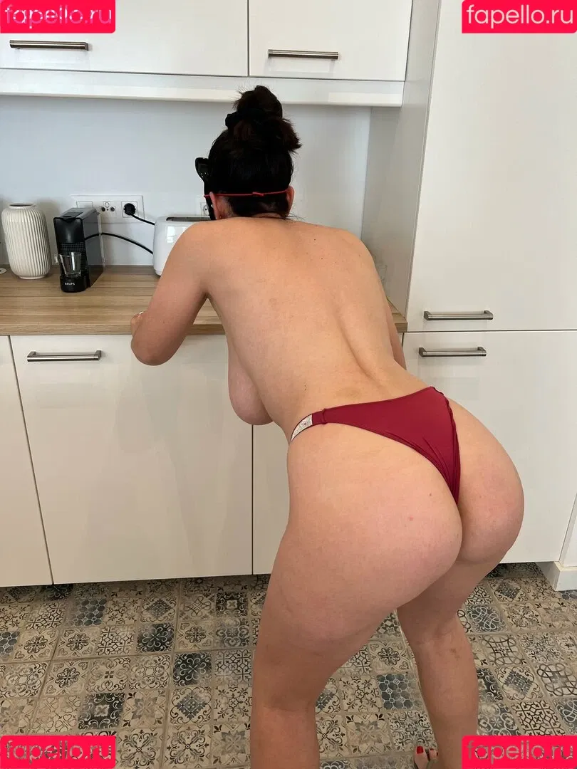 busty_barbie / bustyxl Onlyfans Photo Gallery 
