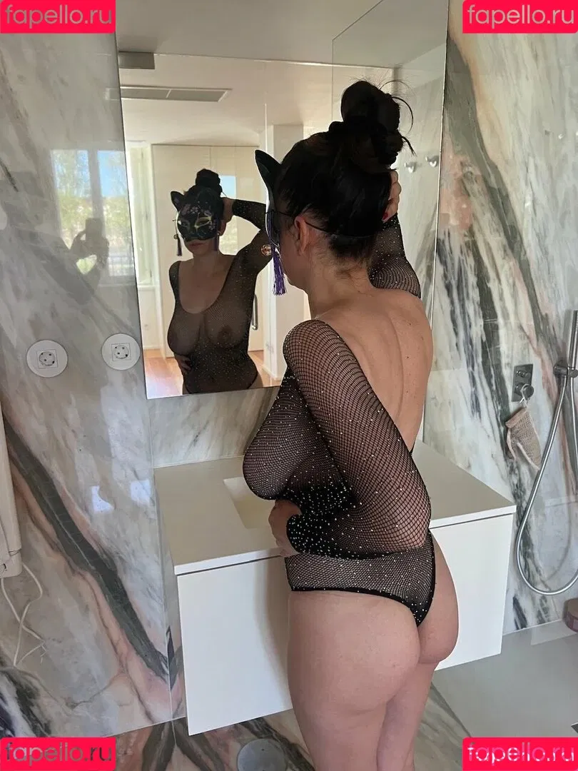 busty_barbie / bustyxl Onlyfans Photo Gallery 