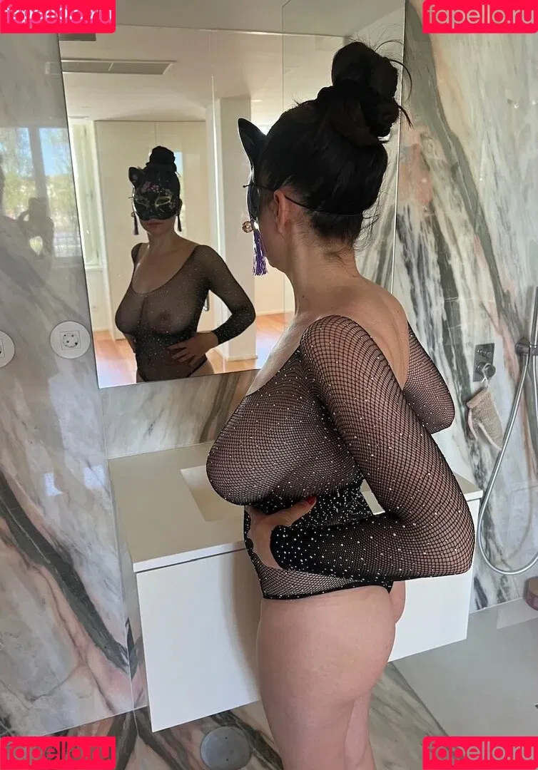 busty_barbie / bustyxl Onlyfans Photo Gallery 
