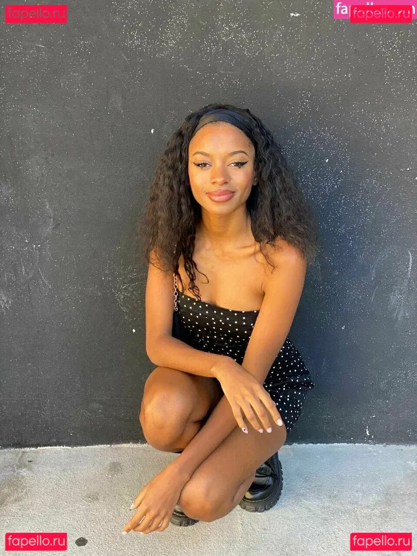 busty_barbie / bustyxl Onlyfans Photo Gallery 