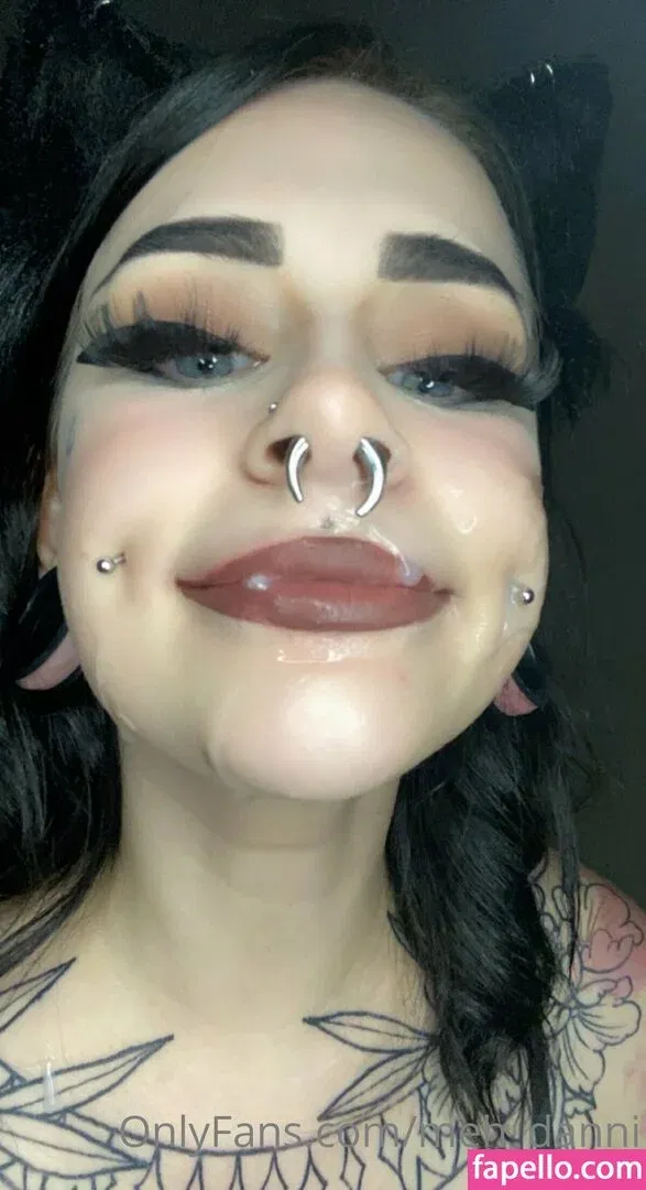 meh.danni / meh_danni Onlyfans Photo Gallery 
