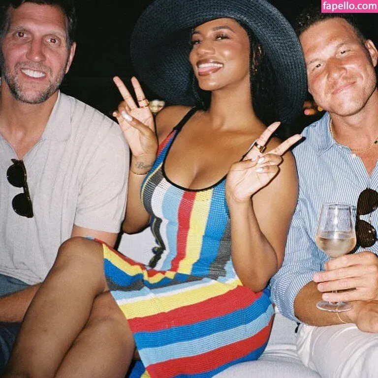 Taylor Rooks / taylorrooks Onlyfans Photo Gallery 