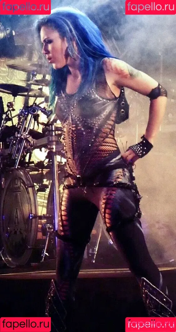 WomenMetal / WomenofMetal / thrashmetaldoll Onlyfans Photo Gallery 