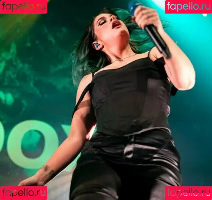 WomenMetal / WomenofMetal / thrashmetaldoll Onlyfans Photo Gallery 