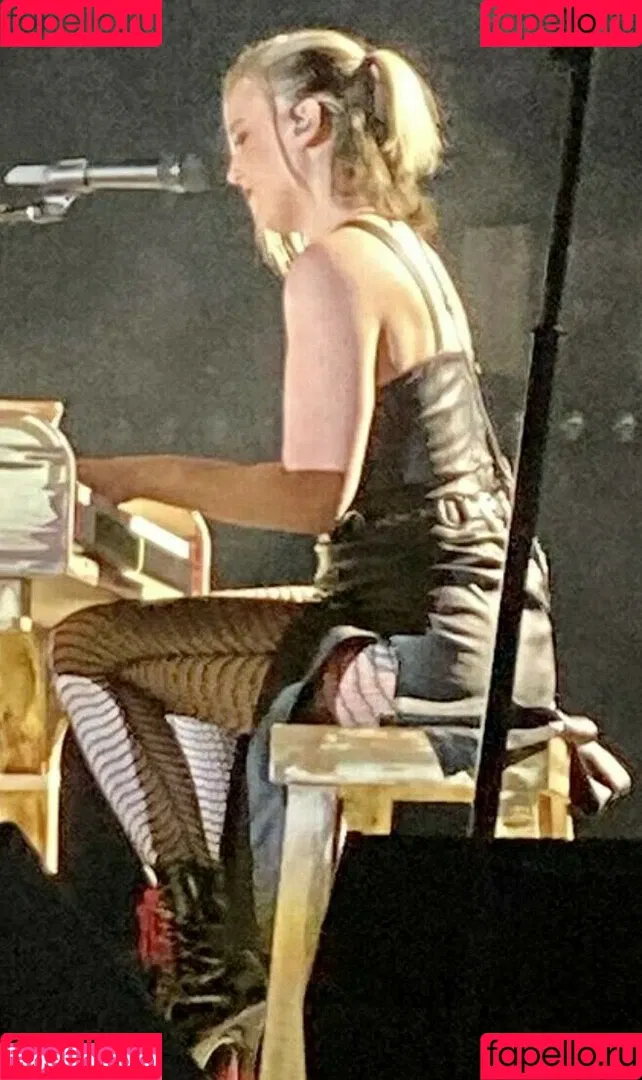 WomenMetal / WomenofMetal / thrashmetaldoll Onlyfans Photo Gallery 