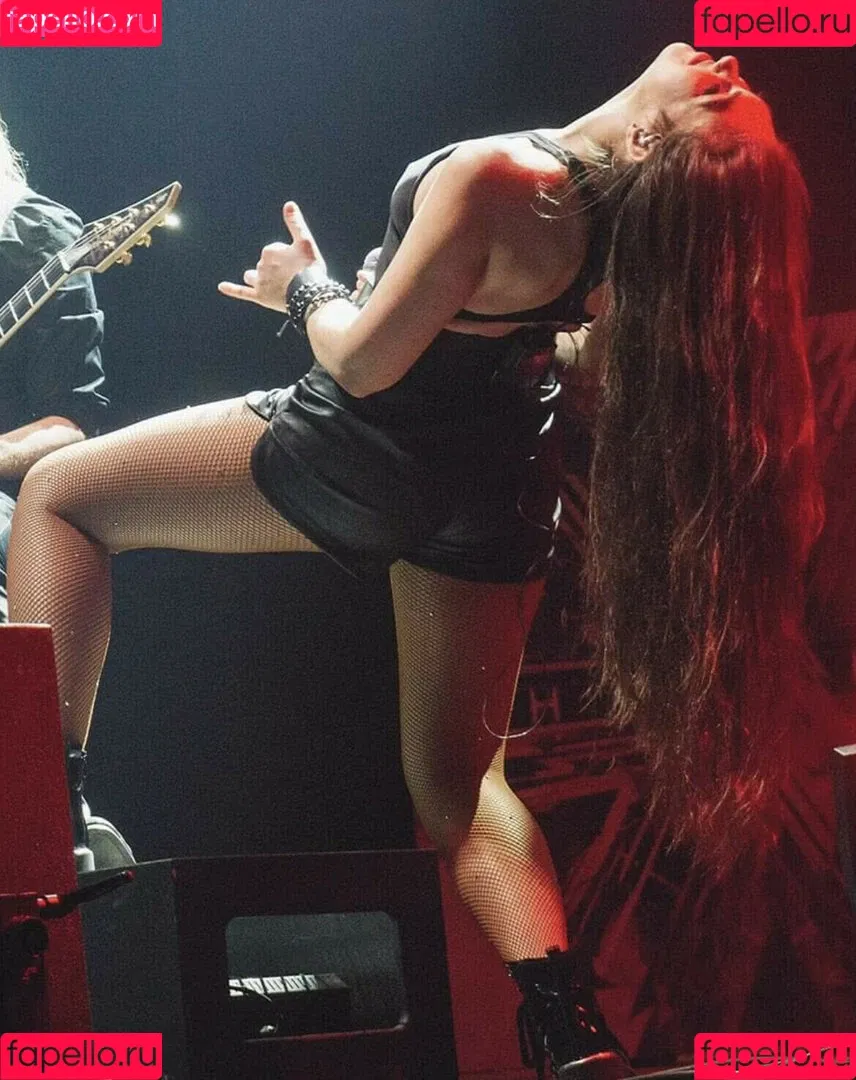WomenMetal / WomenofMetal / thrashmetaldoll Onlyfans Photo Gallery 