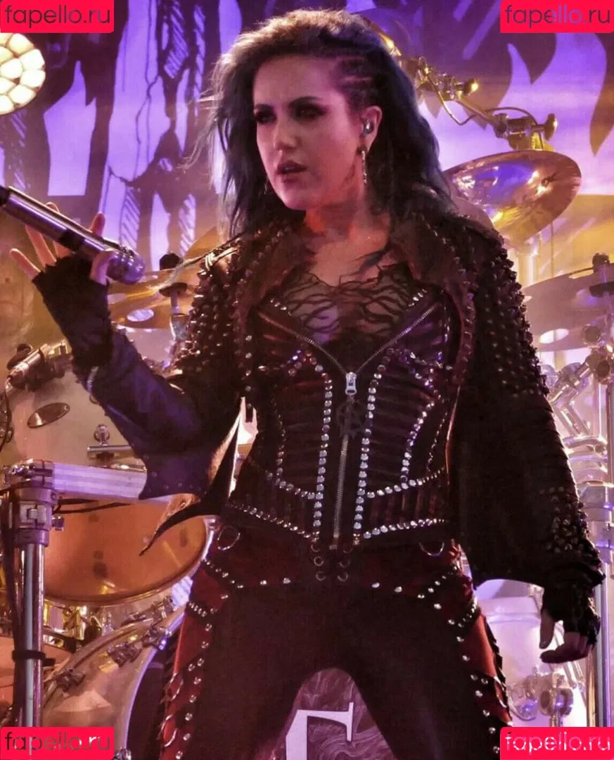 WomenMetal / WomenofMetal / thrashmetaldoll Onlyfans Photo Gallery 
