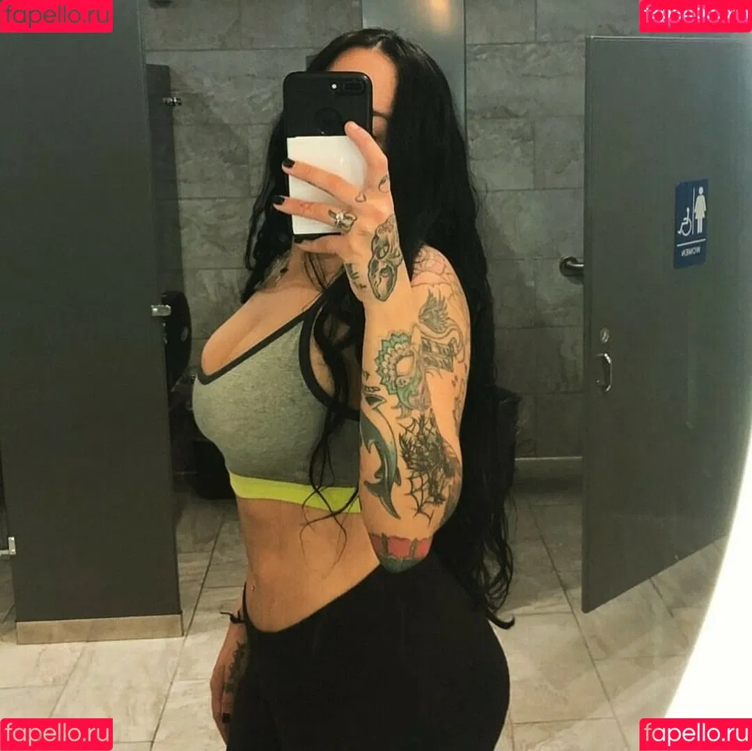 WomenMetal / WomenofMetal / thrashmetaldoll Onlyfans Photo Gallery 