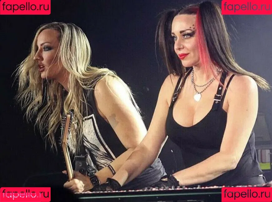 WomenMetal / WomenofMetal / thrashmetaldoll Onlyfans Photo Gallery 