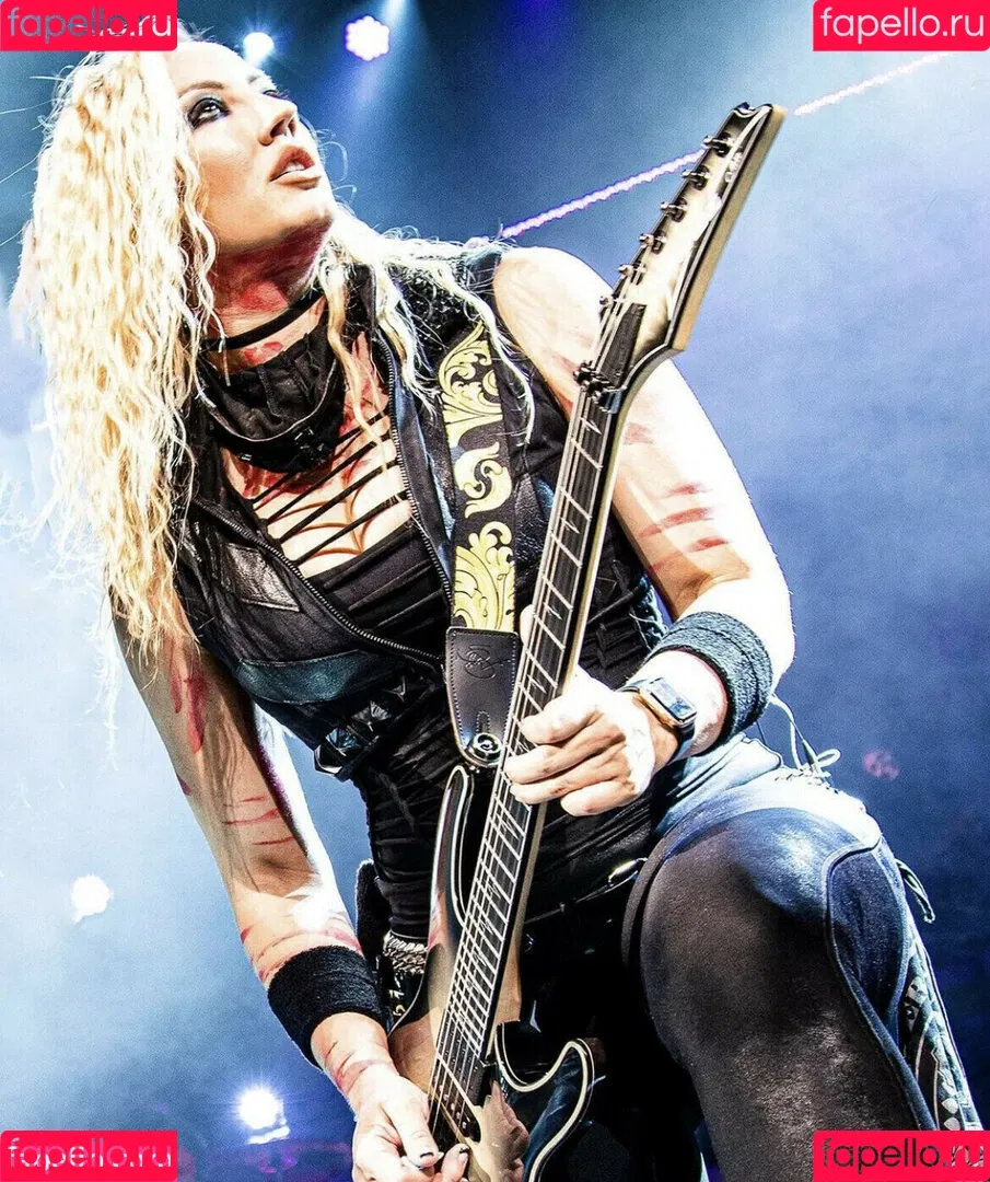 WomenMetal / WomenofMetal / thrashmetaldoll Onlyfans Photo Gallery 