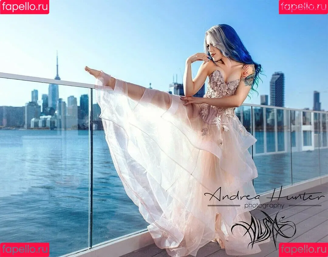 WomenMetal / WomenofMetal / thrashmetaldoll Onlyfans Photo Gallery 