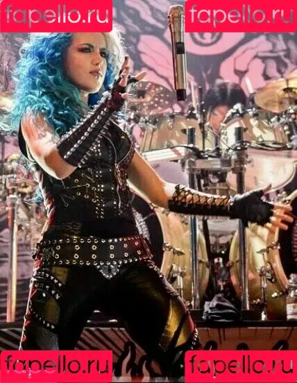 WomenMetal / WomenofMetal / thrashmetaldoll Onlyfans Photo Gallery 