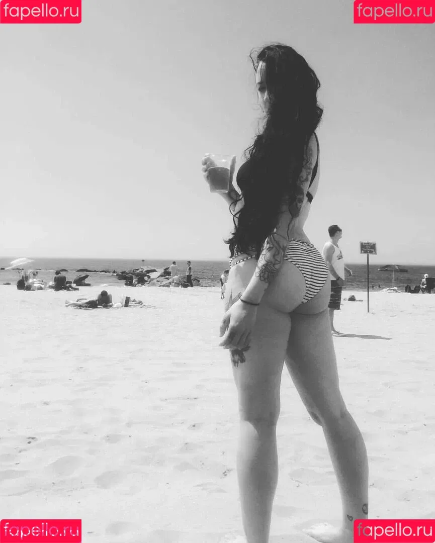 WomenMetal / WomenofMetal / thrashmetaldoll Onlyfans Photo Gallery 