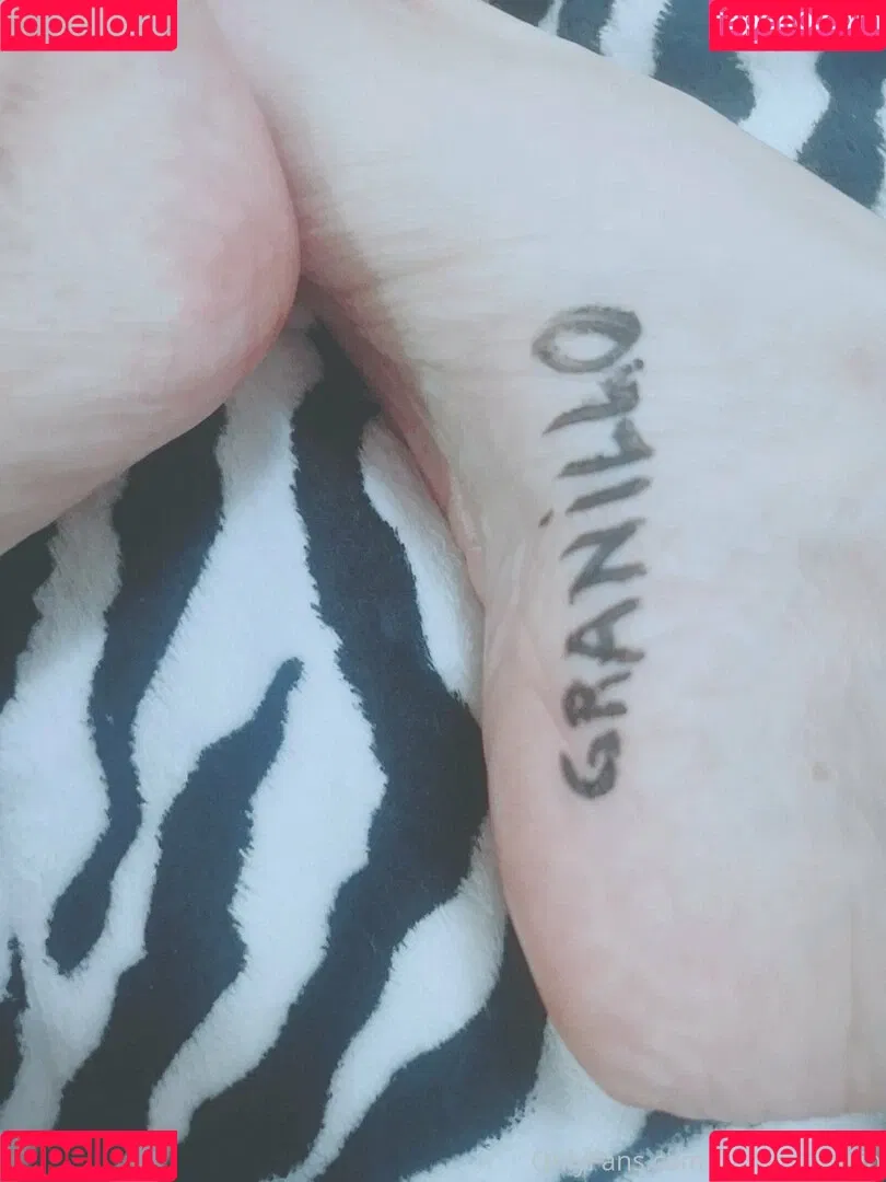 Feetvampire / vampire_feett Onlyfans Photo Gallery 
