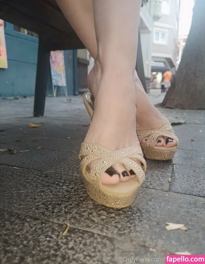 Feetvampire / vampire_feett Onlyfans Photo Gallery 