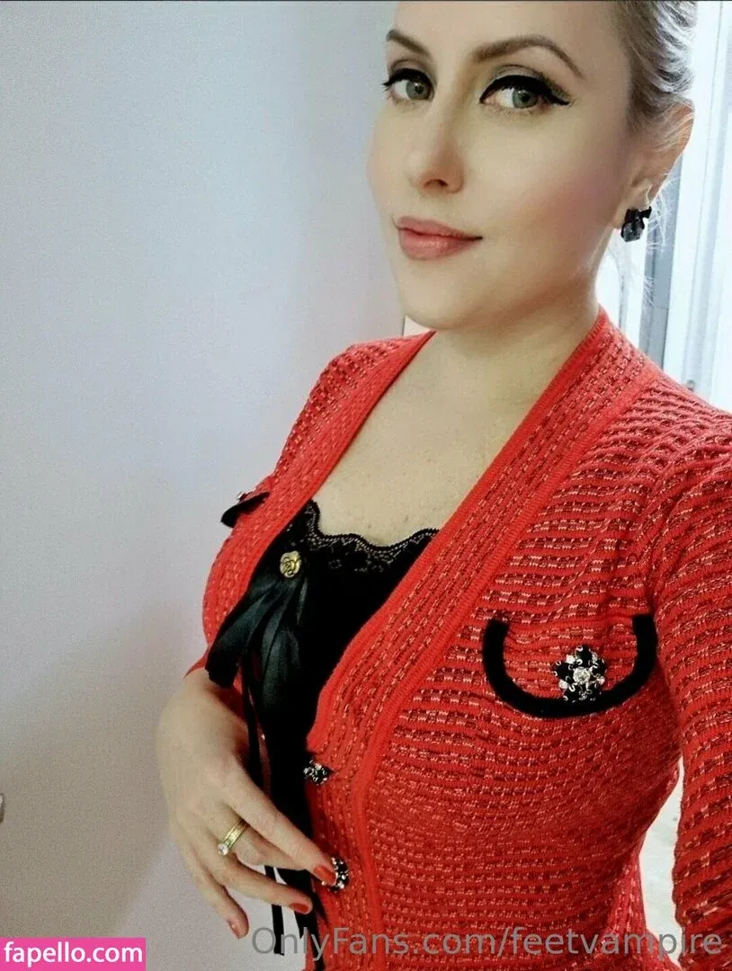 Feetvampire / vampire_feett Onlyfans Photo Gallery 