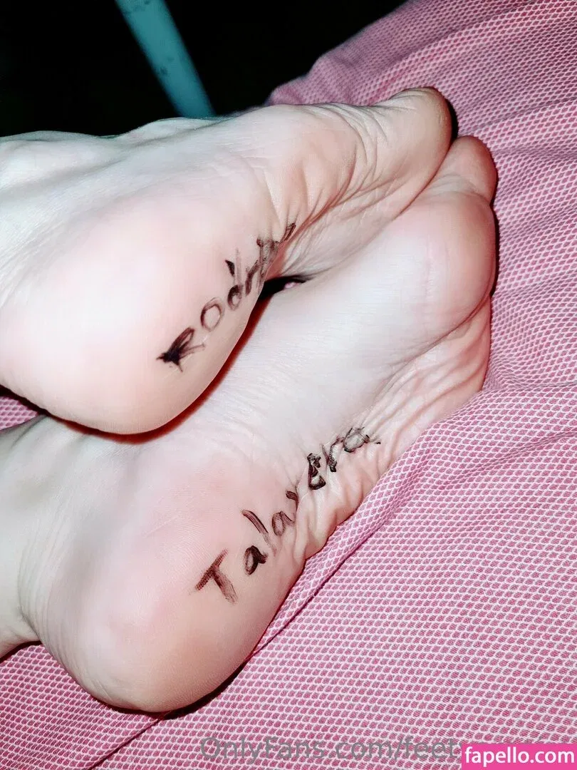 Feetvampire / vampire_feett Onlyfans Photo Gallery 