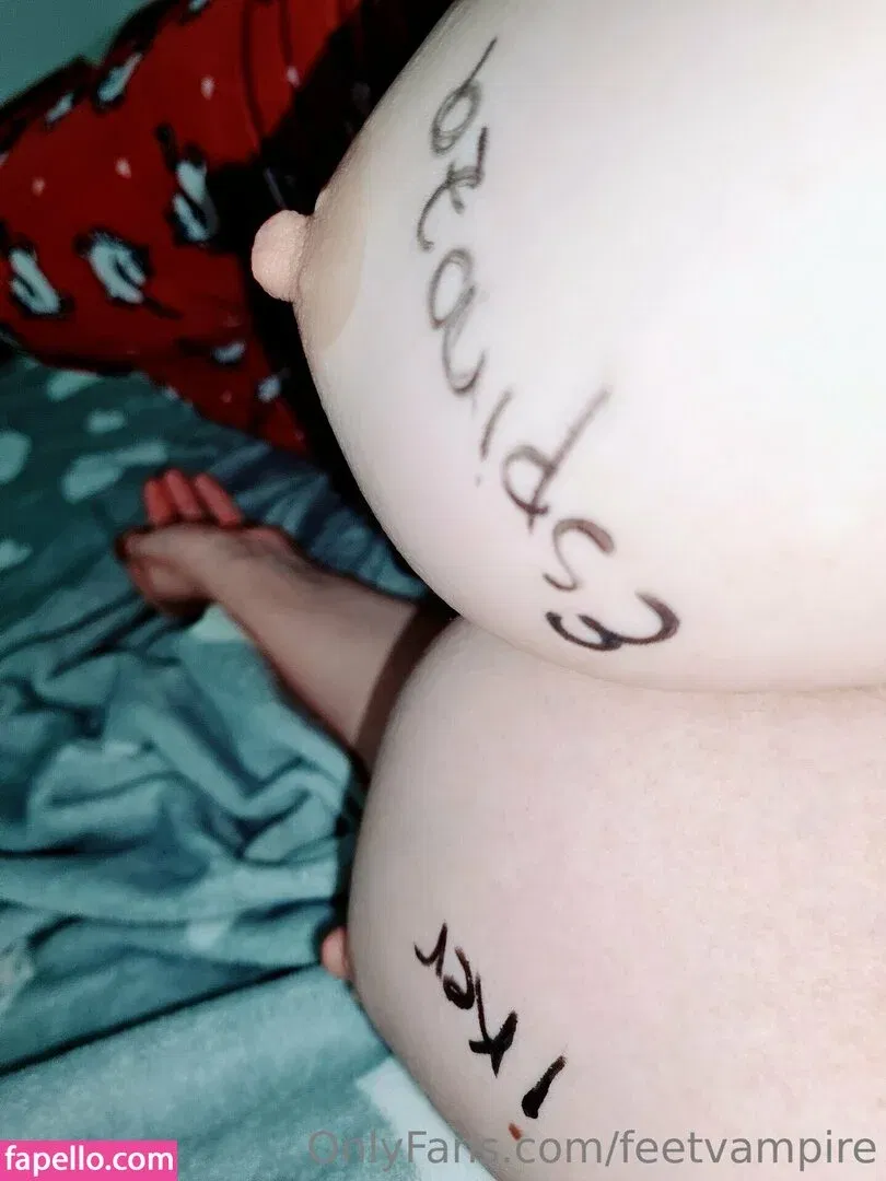 Feetvampire / vampire_feett Onlyfans Photo Gallery 