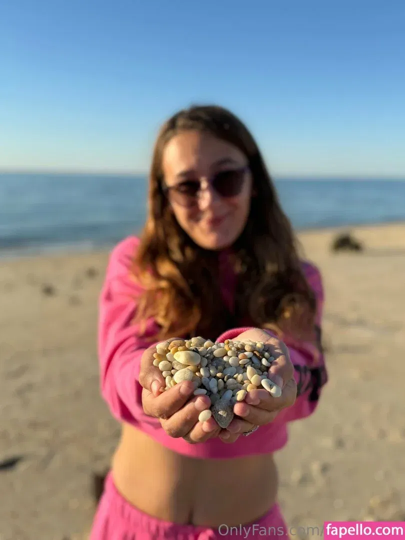 abrellibayan22 / firebaby22 Onlyfans Photo Gallery 