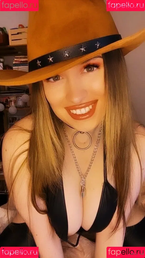 leastayspeachy / leaunlockedx / lolilealae / olasco_outfit Onlyfans Photo Gallery 