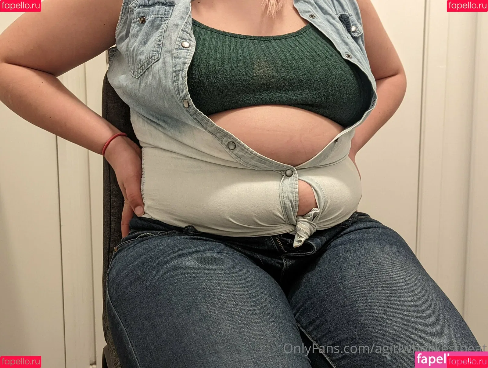 AGirlWhoLikesToEat / https: Onlyfans Photo Gallery 
