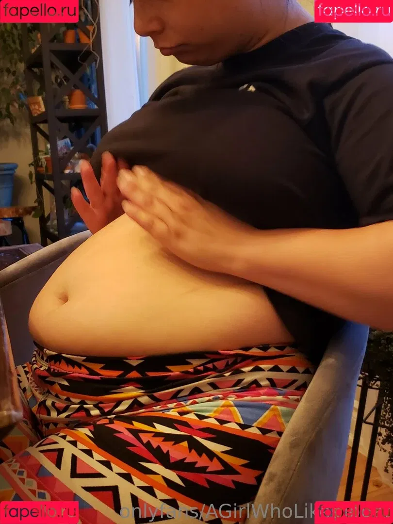AGirlWhoLikesToEat / https: Onlyfans Photo Gallery 