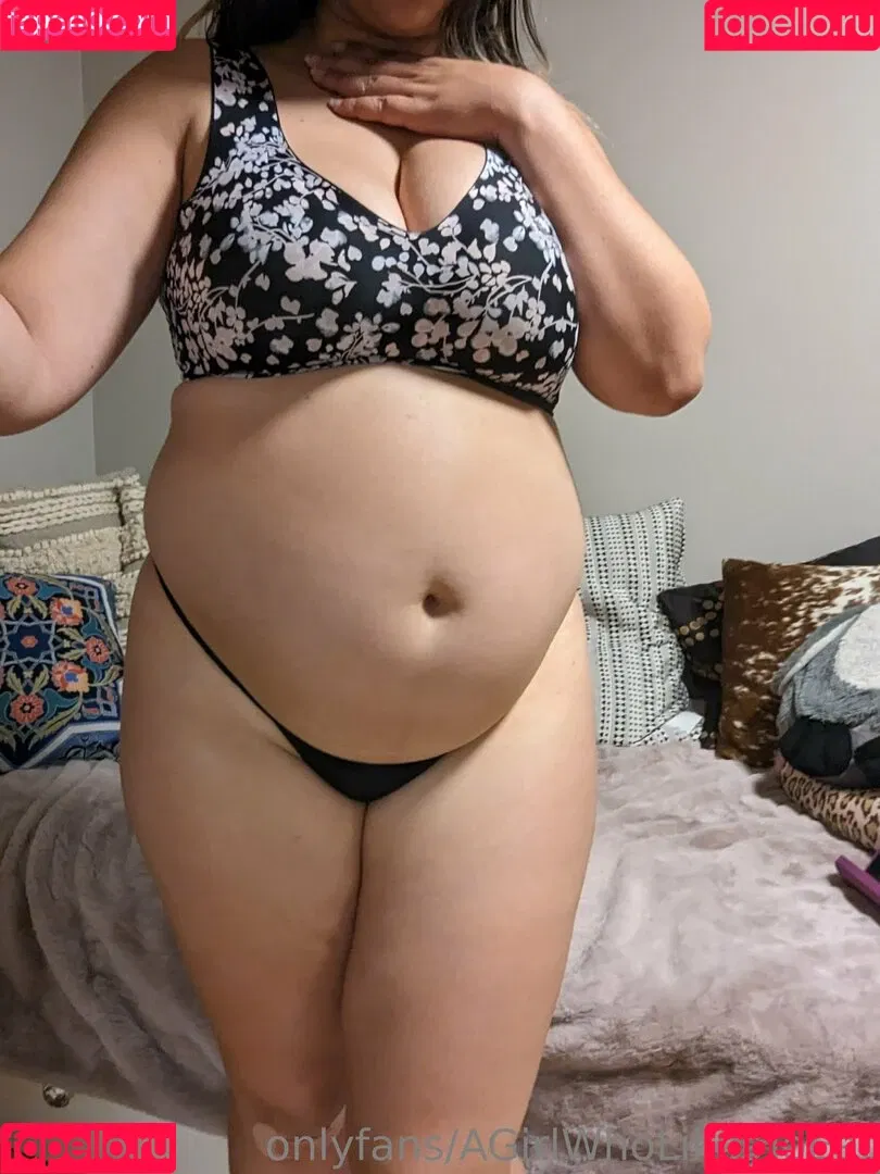 AGirlWhoLikesToEat / https: Onlyfans Photo Gallery 