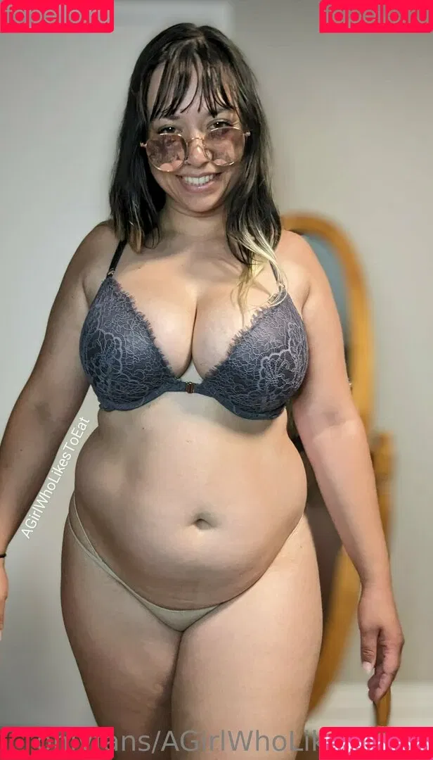 AGirlWhoLikesToEat / https: Onlyfans Photo Gallery 