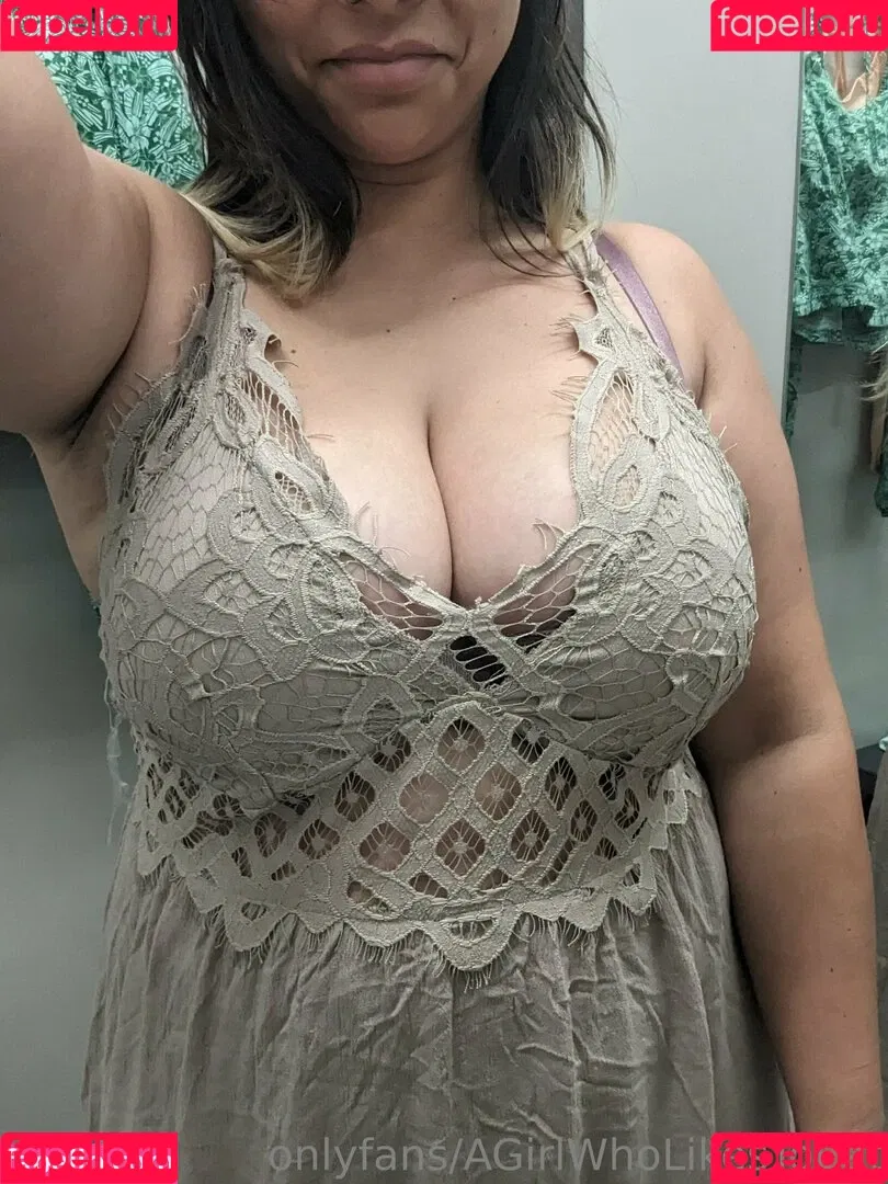 AGirlWhoLikesToEat / https: Onlyfans Photo Gallery 