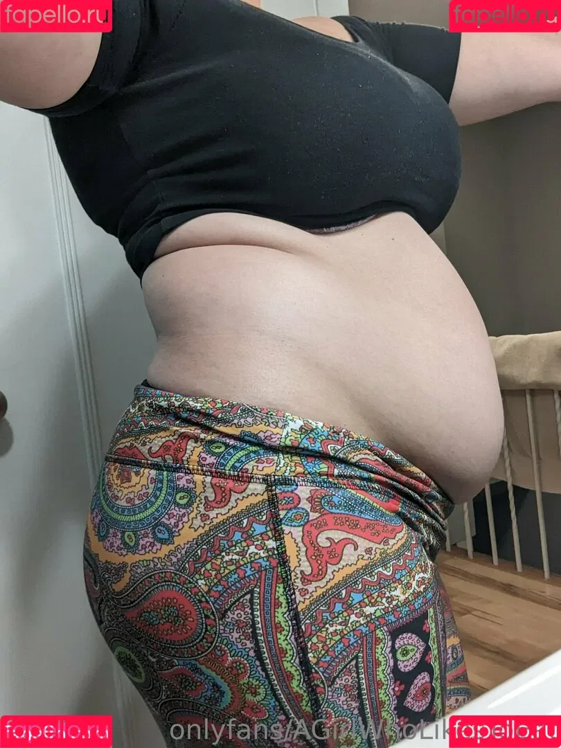 AGirlWhoLikesToEat / https: Onlyfans Photo Gallery 