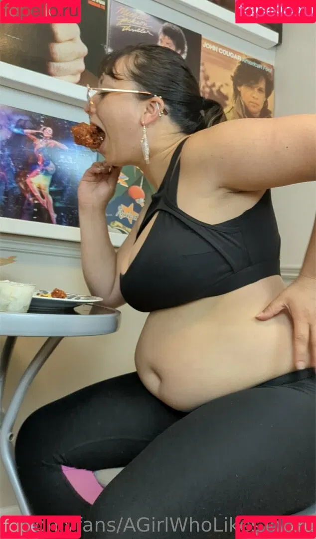 AGirlWhoLikesToEat / https: Onlyfans Photo Gallery 
