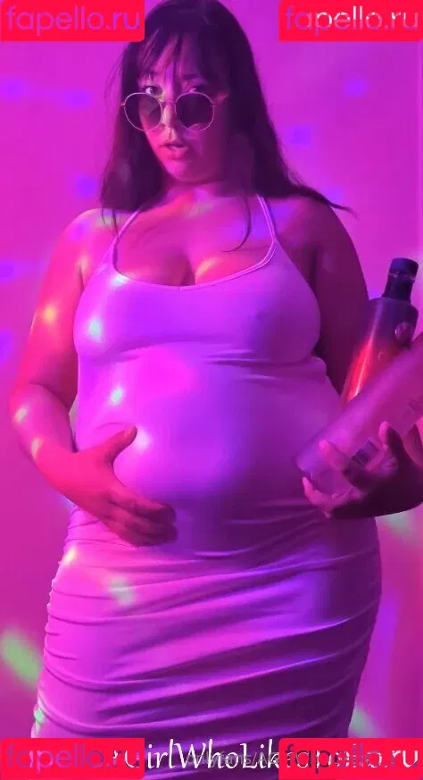 AGirlWhoLikesToEat / https: Onlyfans Photo Gallery 