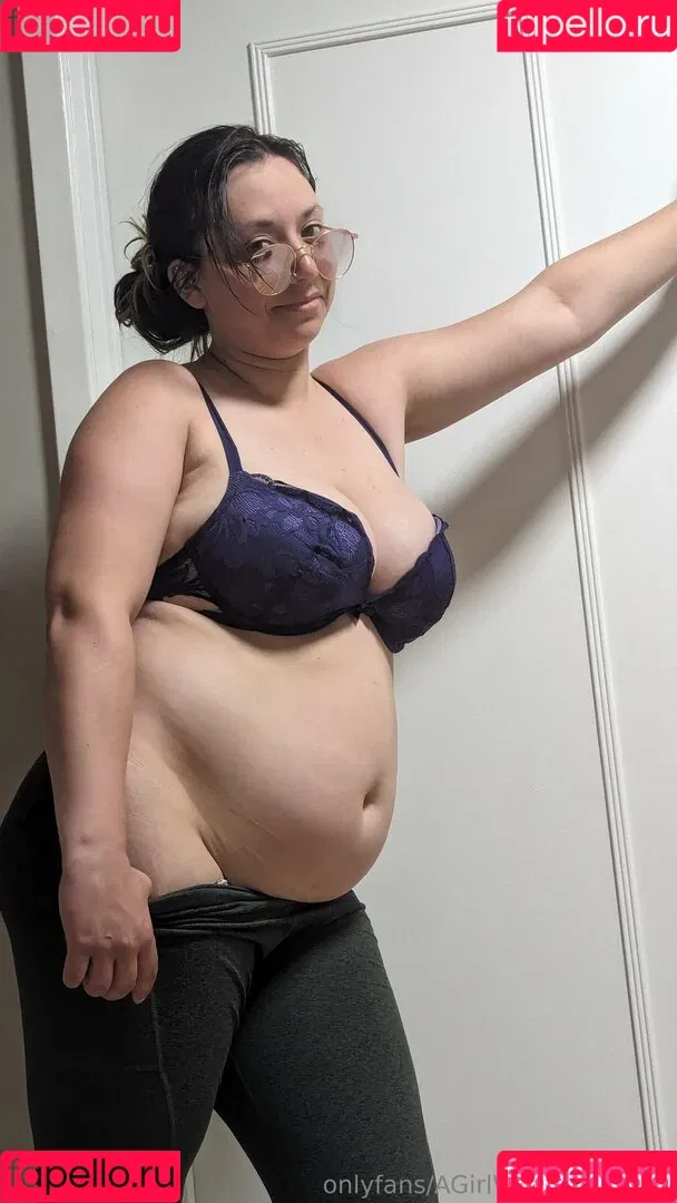 AGirlWhoLikesToEat / https: Onlyfans Photo Gallery 