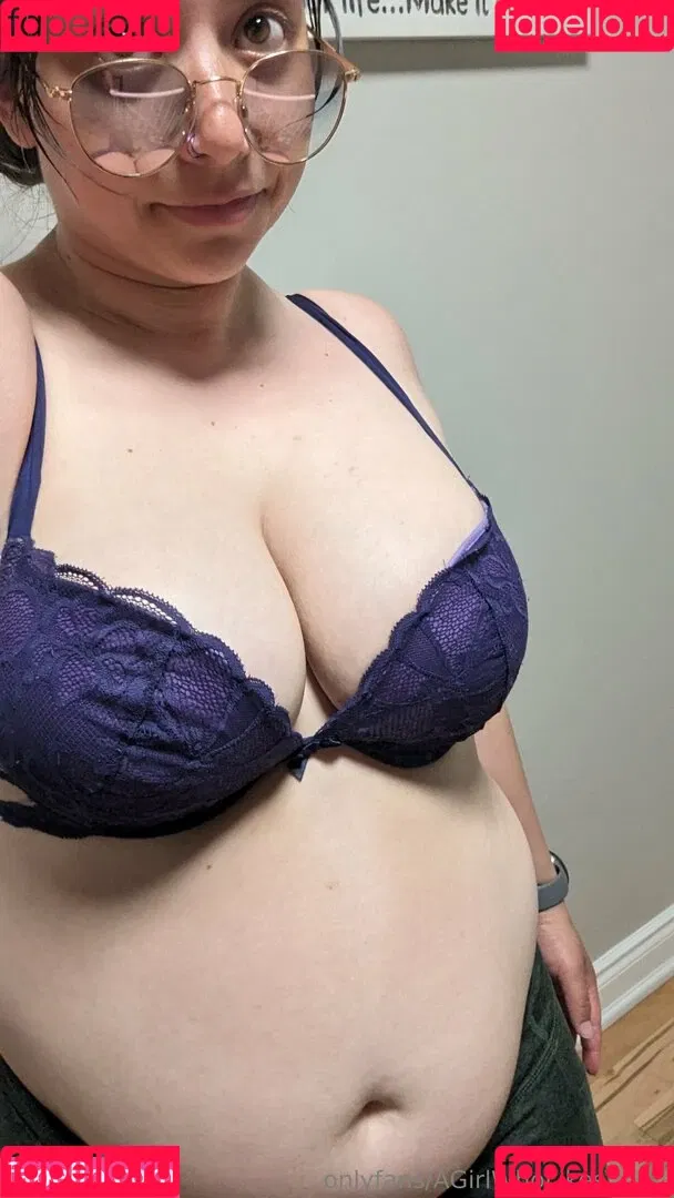 AGirlWhoLikesToEat / https: Onlyfans Photo Gallery 
