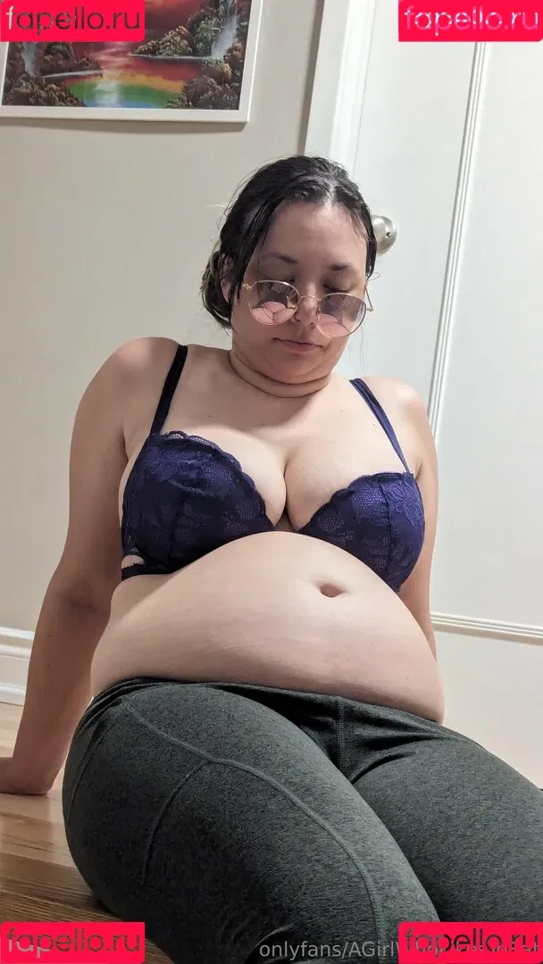 AGirlWhoLikesToEat / https: Onlyfans Photo Gallery 