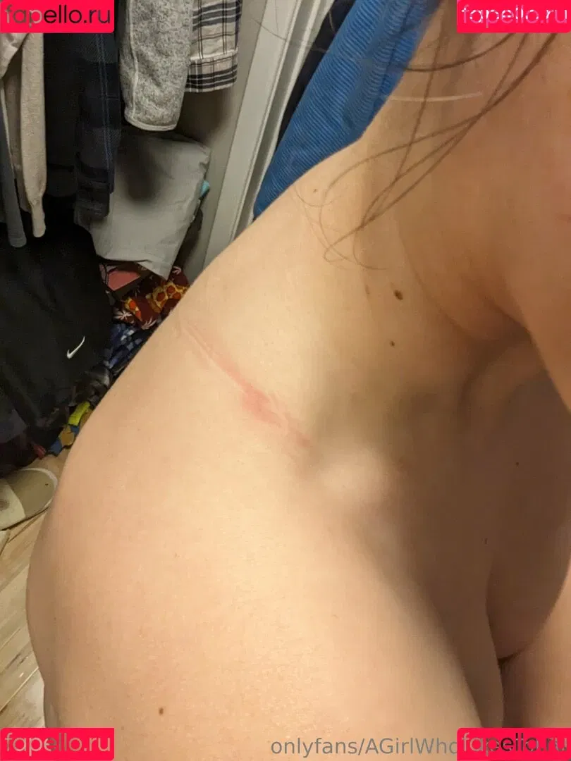 AGirlWhoLikesToEat / https: Onlyfans Photo Gallery 