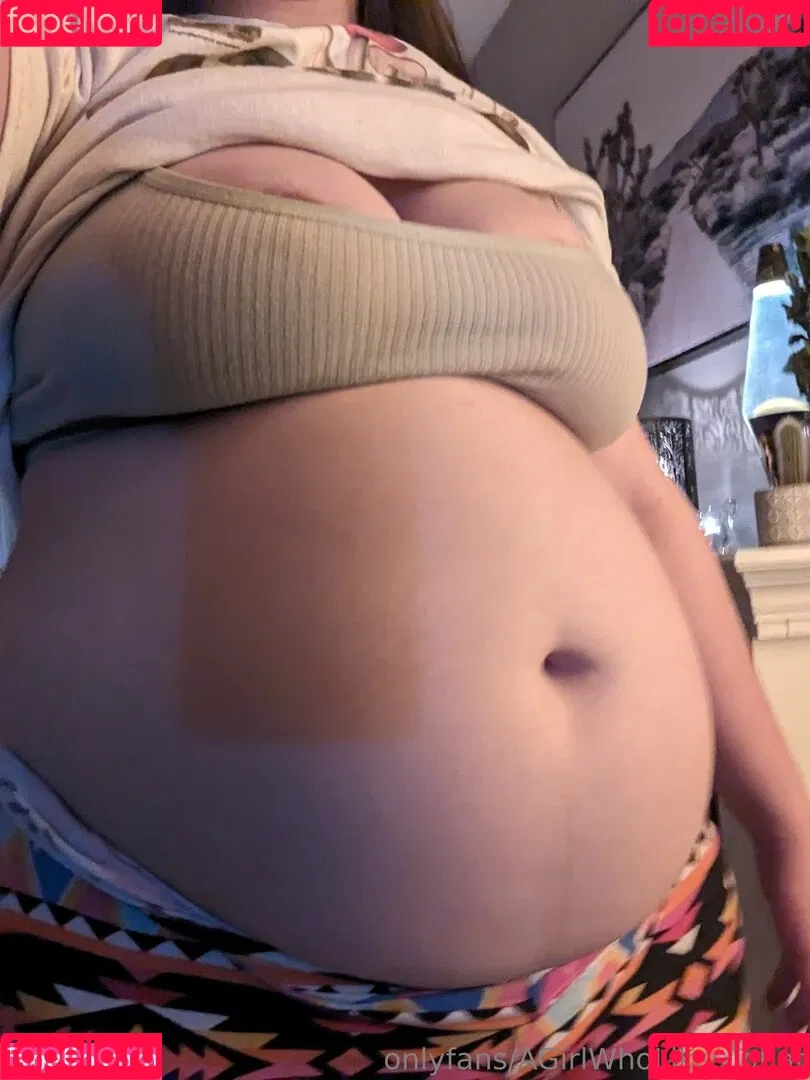 AGirlWhoLikesToEat / https: Onlyfans Photo Gallery 