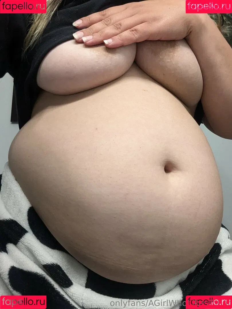 AGirlWhoLikesToEat / https: Onlyfans Photo Gallery 