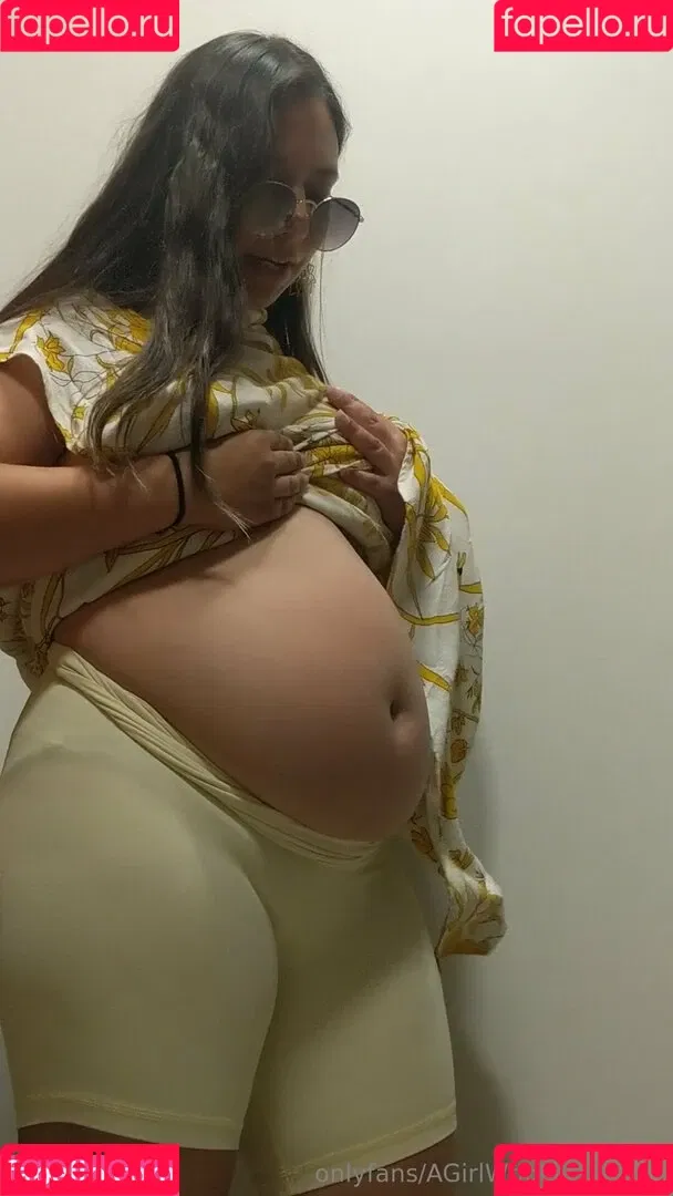 AGirlWhoLikesToEat / https: Onlyfans Photo Gallery 