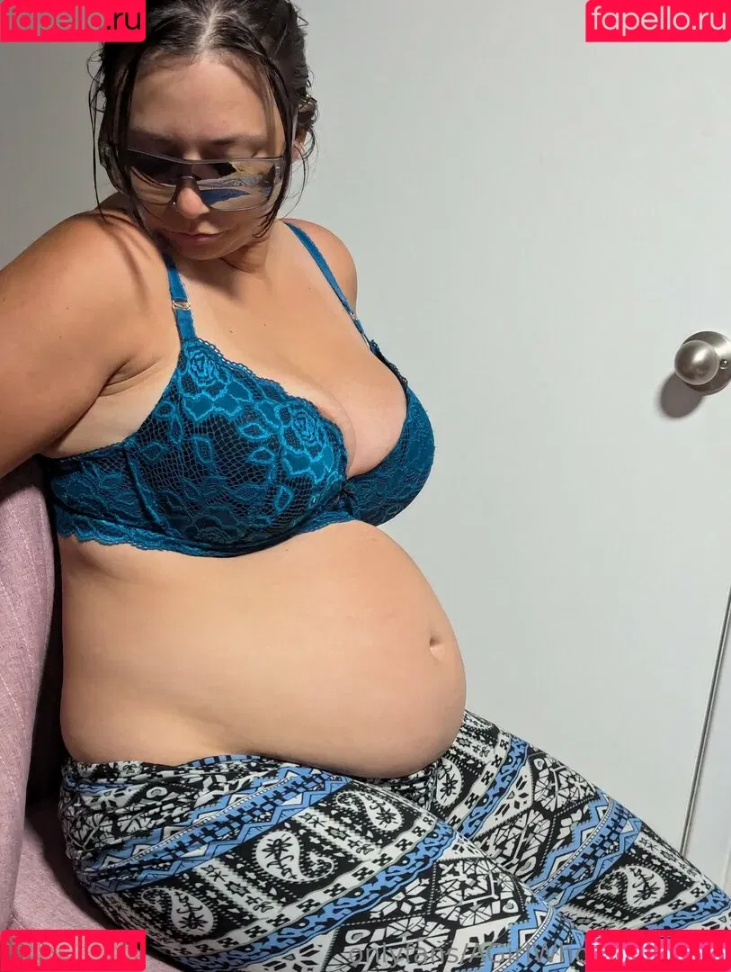 AGirlWhoLikesToEat / https: Onlyfans Photo Gallery 